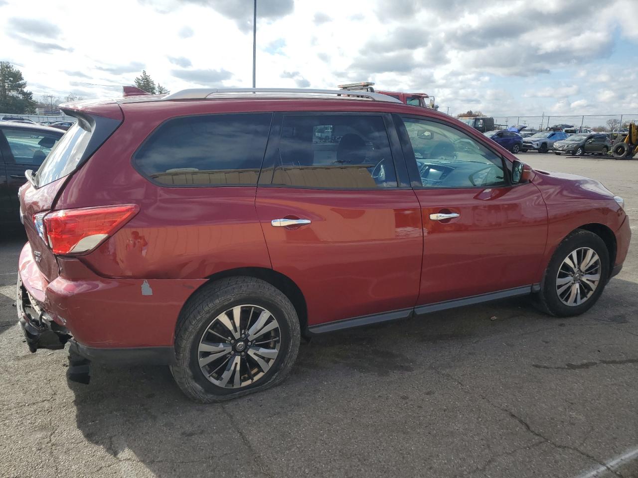 2019 Nissan Pathfinder - Image 3