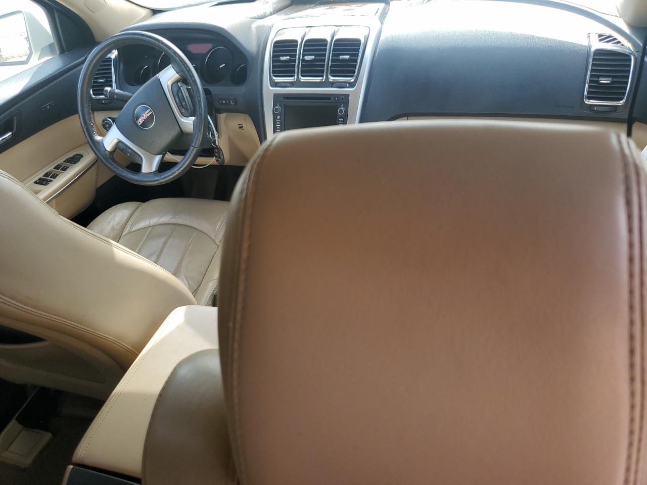 2010 GMC Acadia - Image 8