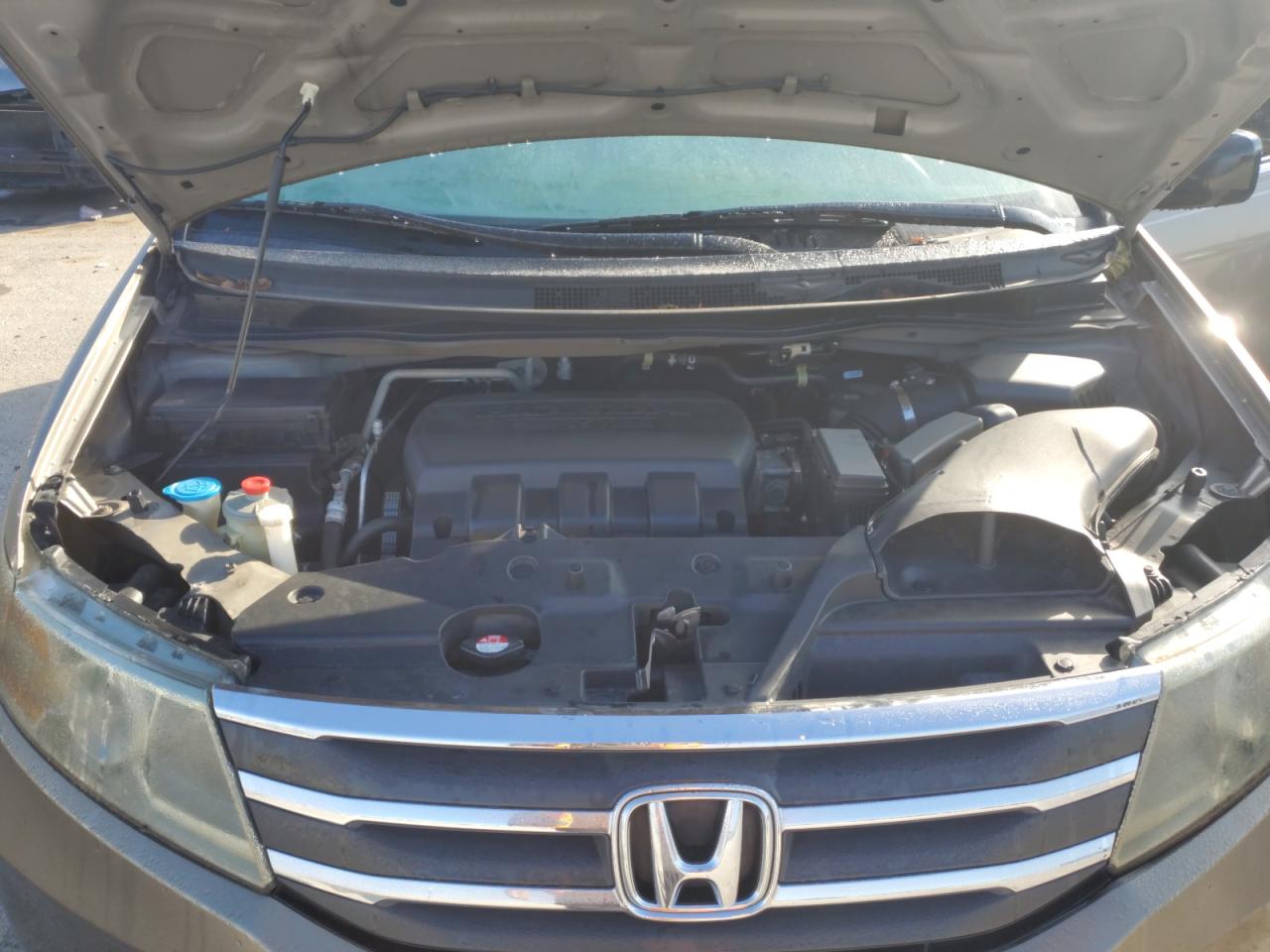 2011 Honda Odyssey - Image 13