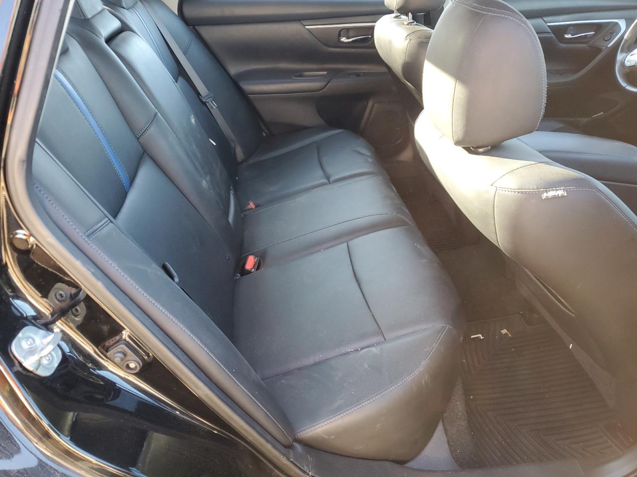 2018 Nissan Altima - Image 10