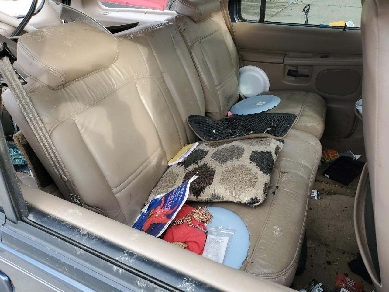 1999 Ford Explorer VIN: 1FMZU35P0XZB77099 Lot: 82607254