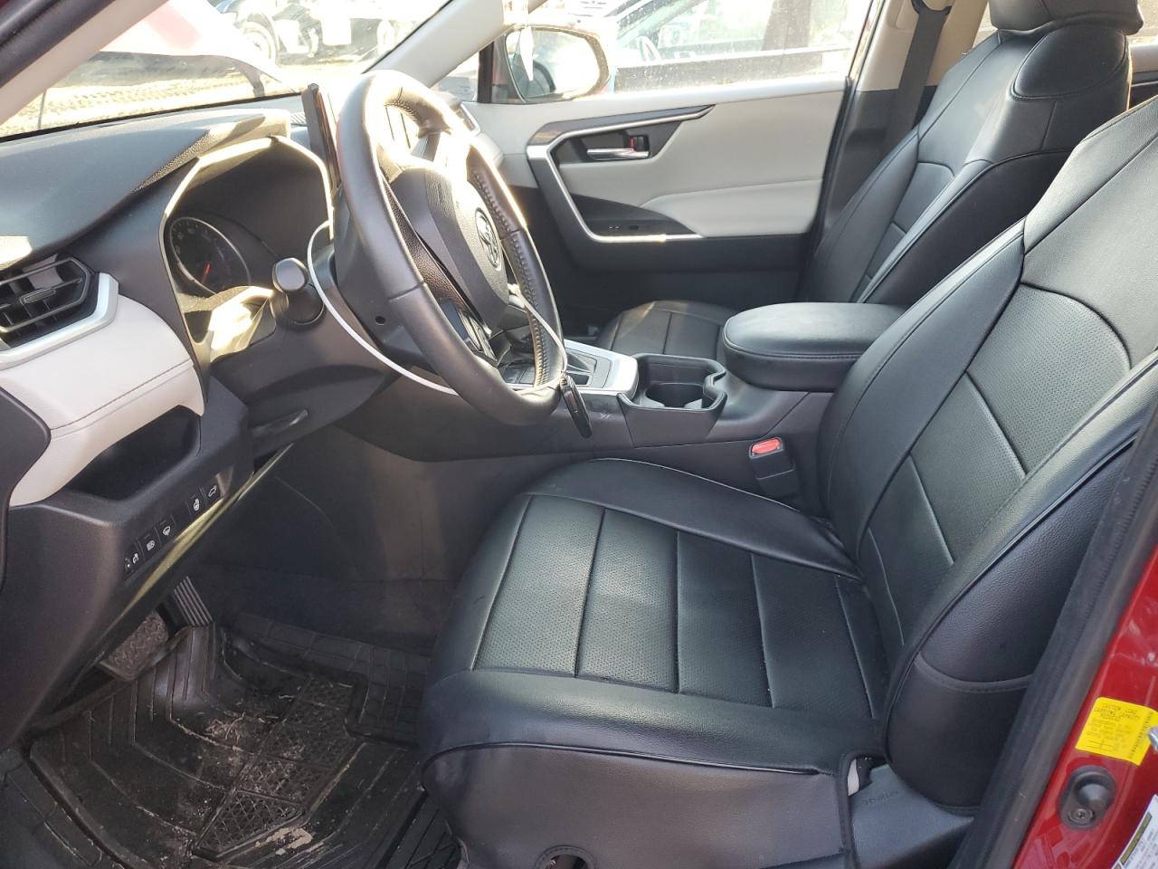2021 Toyota RAV 4 - Image 7