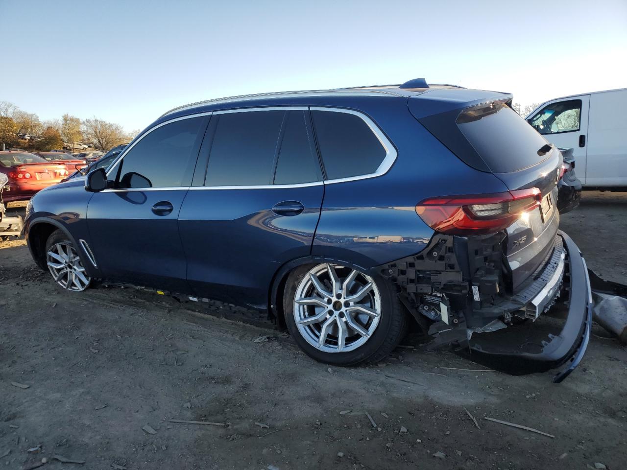 5UXCR6C50KLK88924 2019 BMW X5 - Image 2