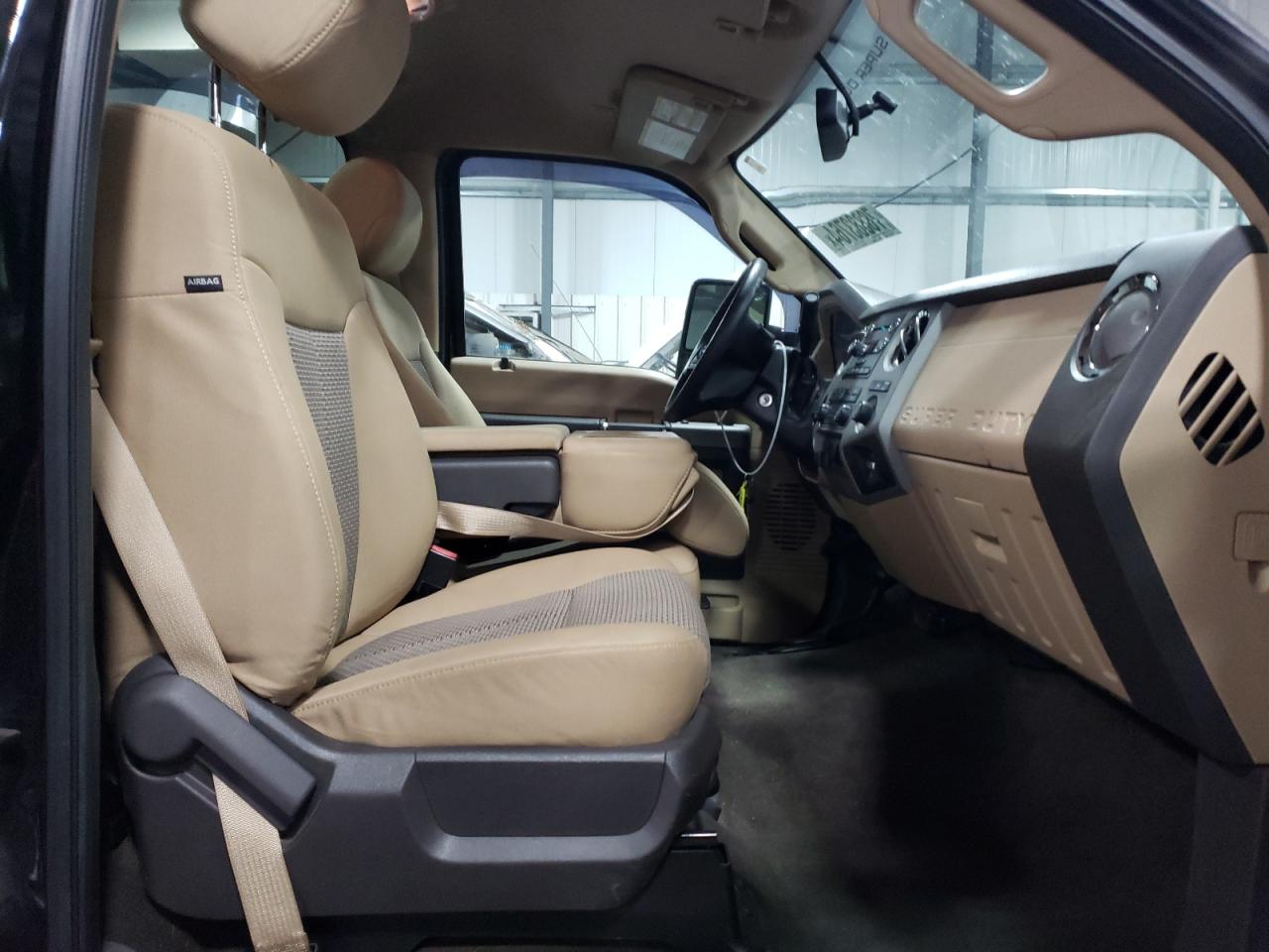 2016 Ford F250 - Image 10