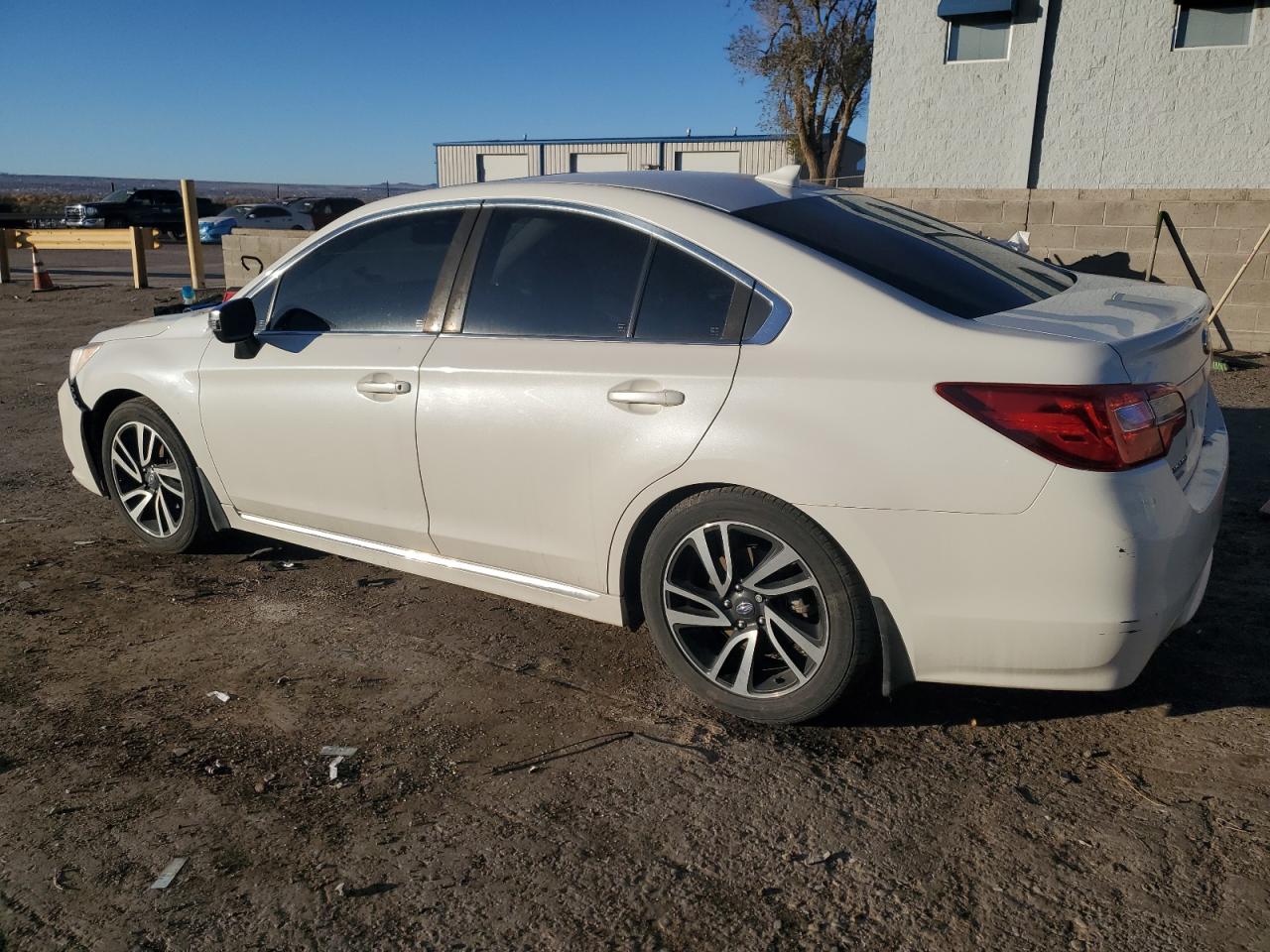 VIN 4S3BNAR69H3039557 2017 SUBARU LEGACY no.2