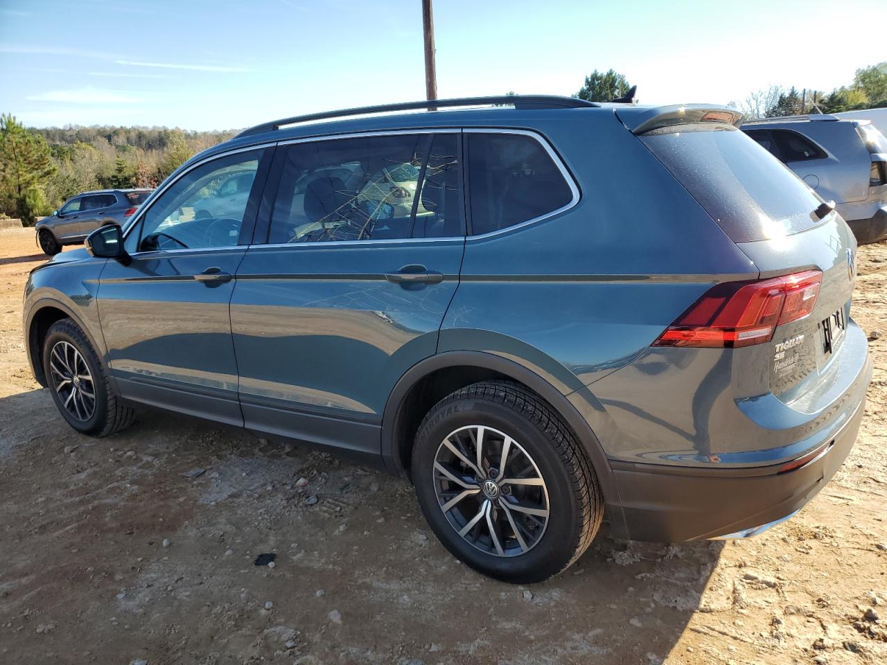 2019 Volkswagen Tiguan - Image 2