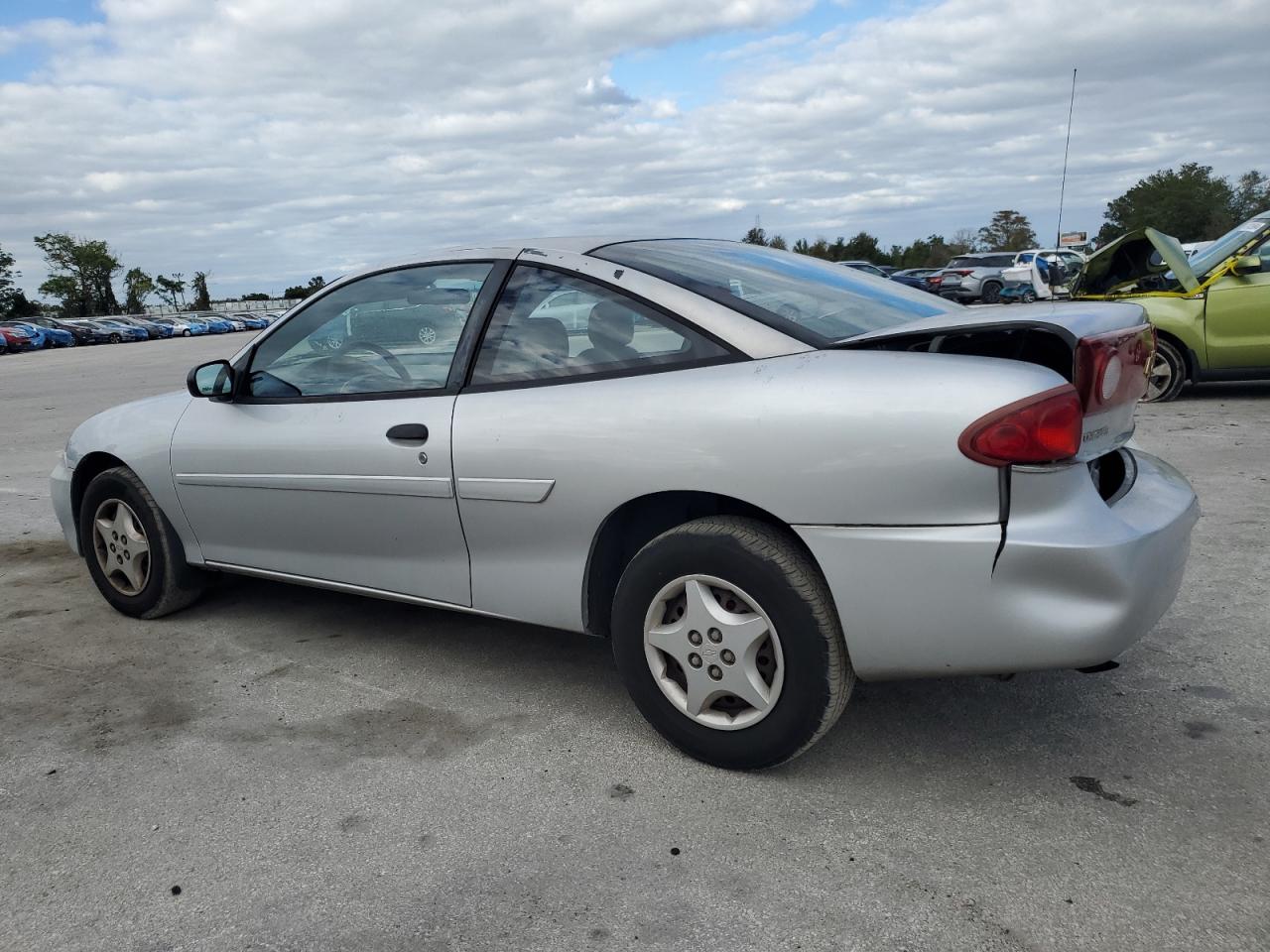 2004 Chevrolet Cavalier - Image 2