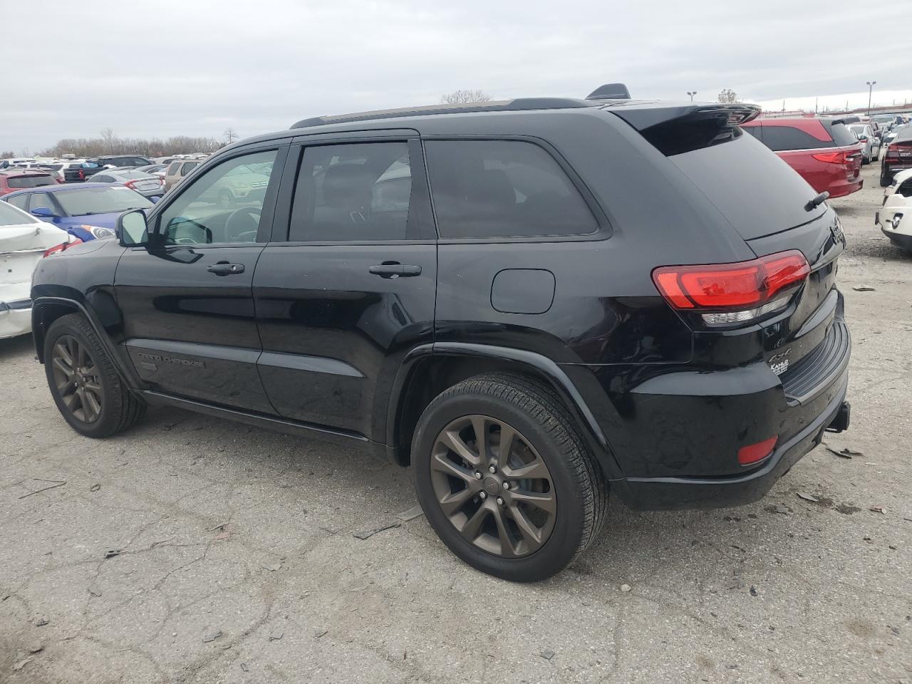 2017 Jeep Grand Cherokee - Image 2
