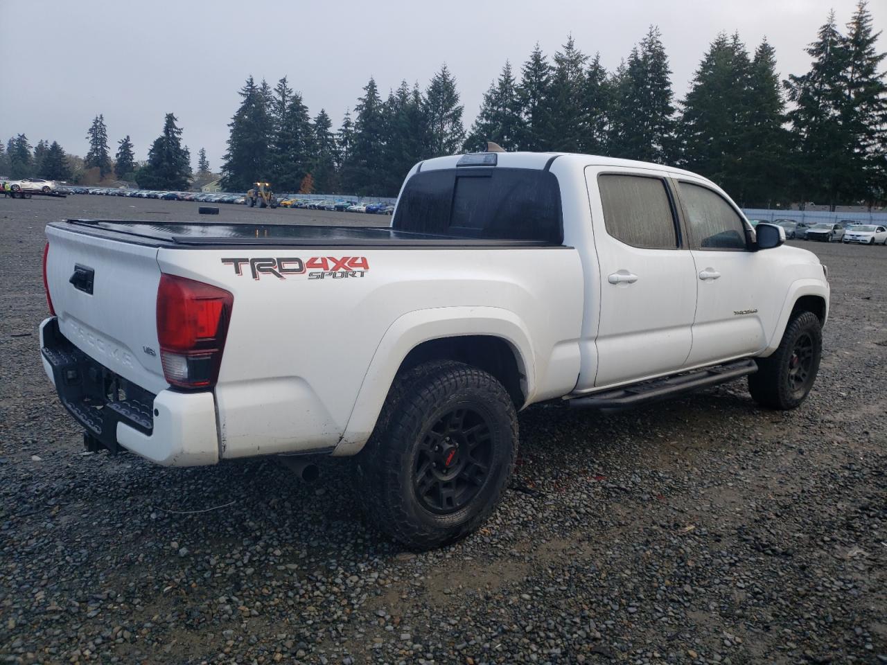 VIN 3TMDZ5BN1JM037165 2018 TOYOTA TACOMA no.3