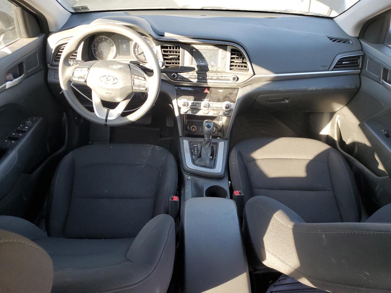 2020 Hyundai Elantra - Image 8