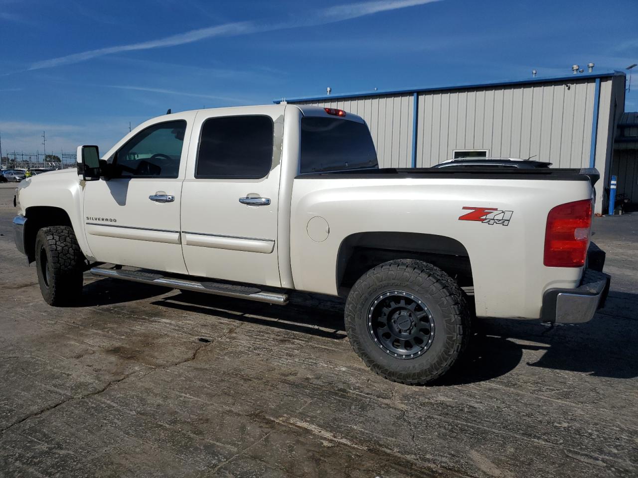 2012 Chevrolet Silverado - Image 2