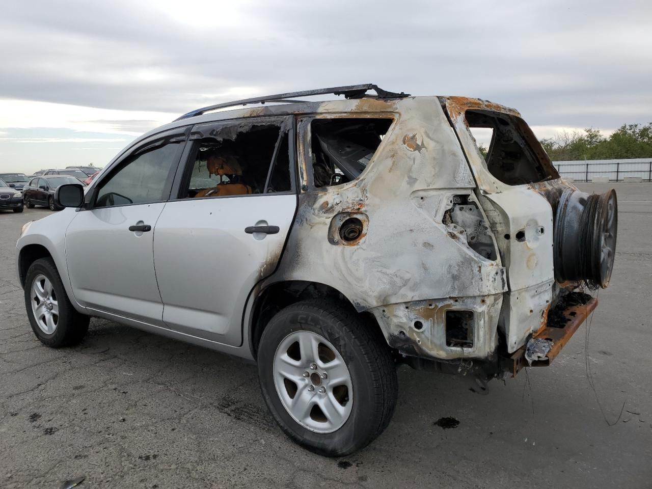 2007 Toyota RAV 4 - Image 2