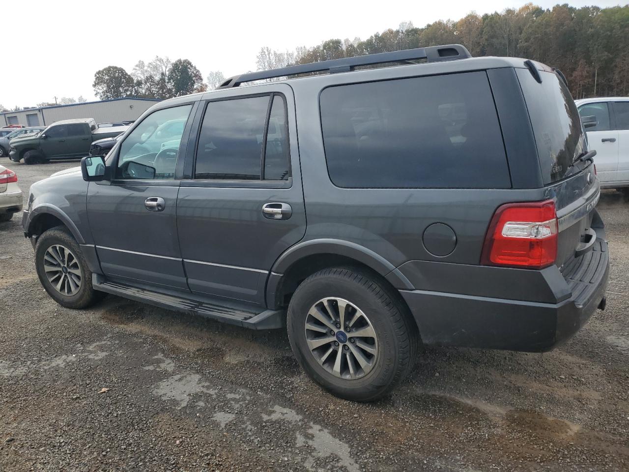 2016 Ford Expedition - Image 2
