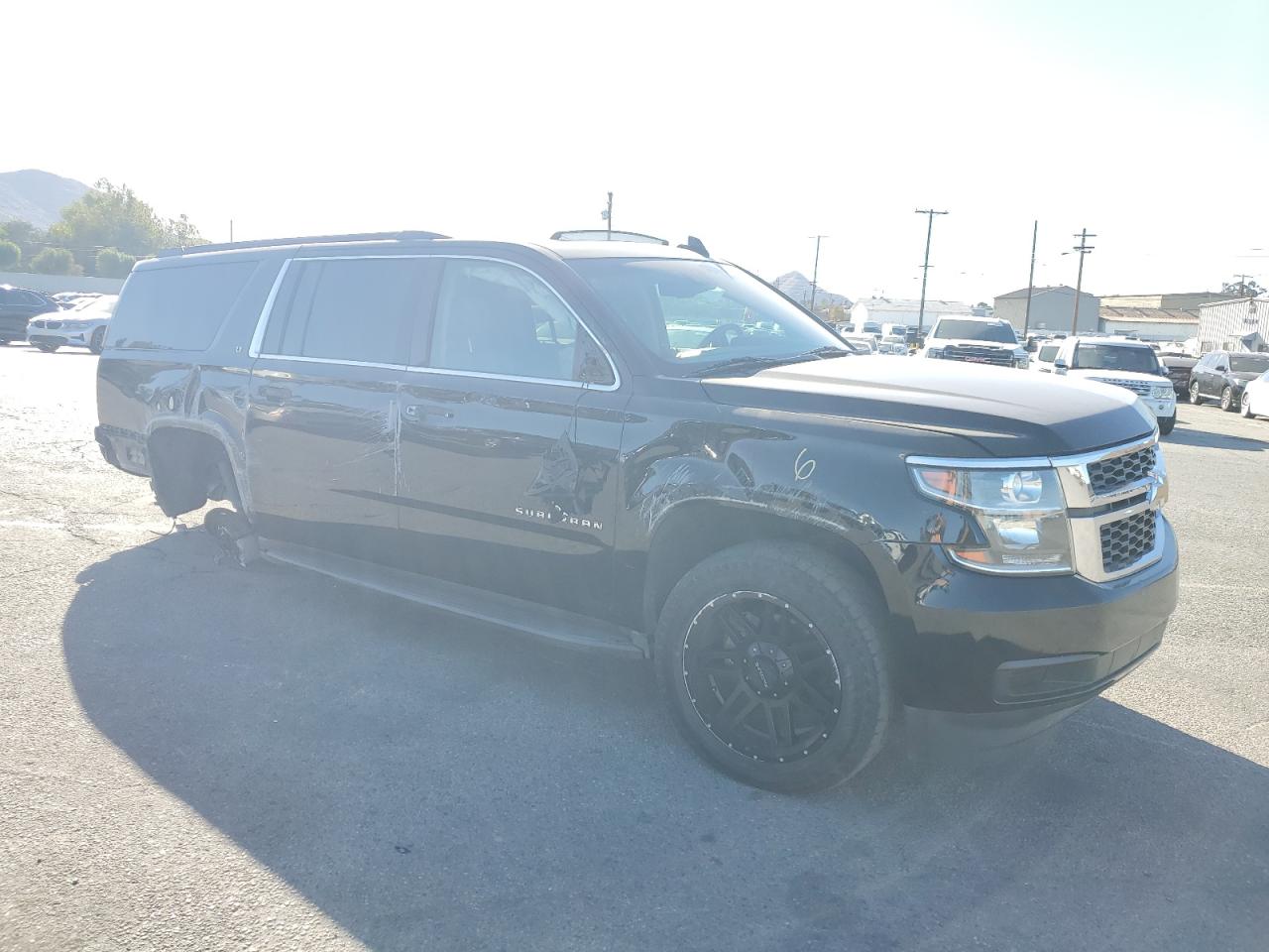 2016 Chevrolet Suburban - Image 4