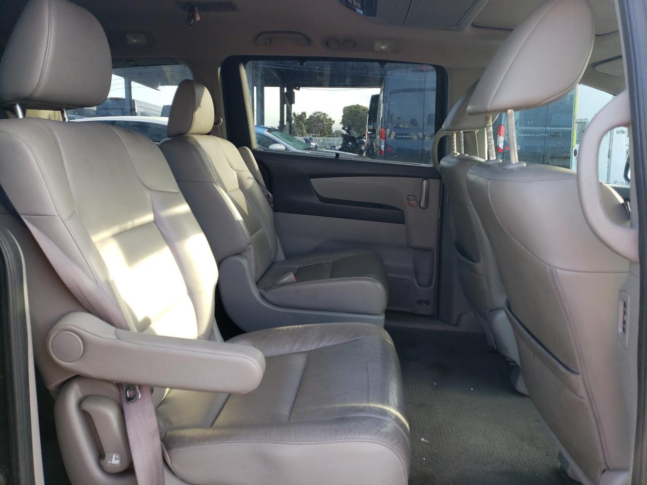 2012 Honda Odyssey - Image 10