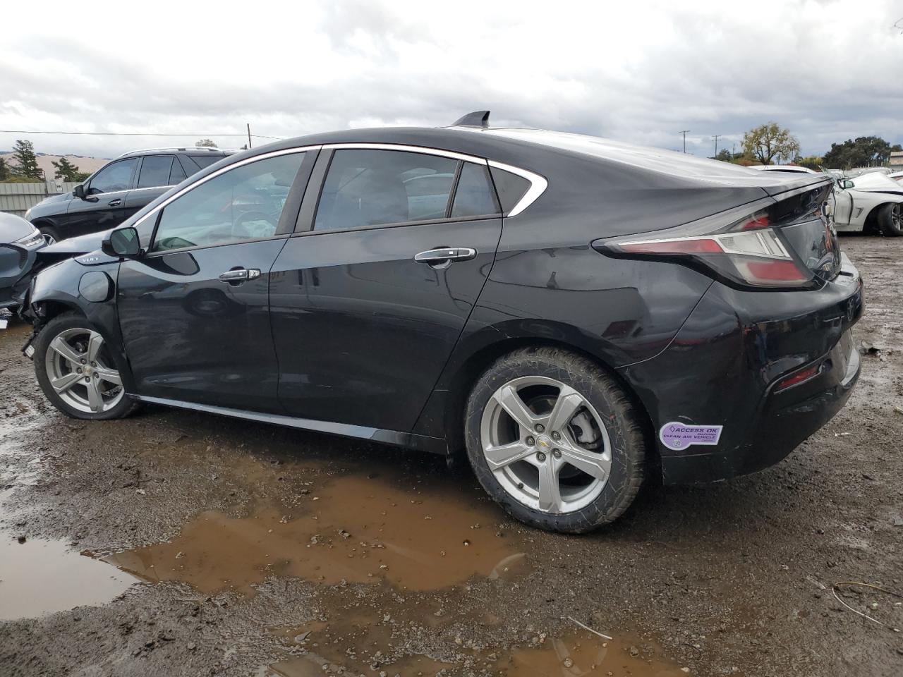 2018 Chevrolet Volt - Image 2
