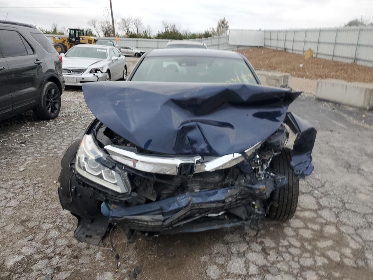 VIN 1HGCR2F6XGA204384 2016 HONDA ACCORD no.5