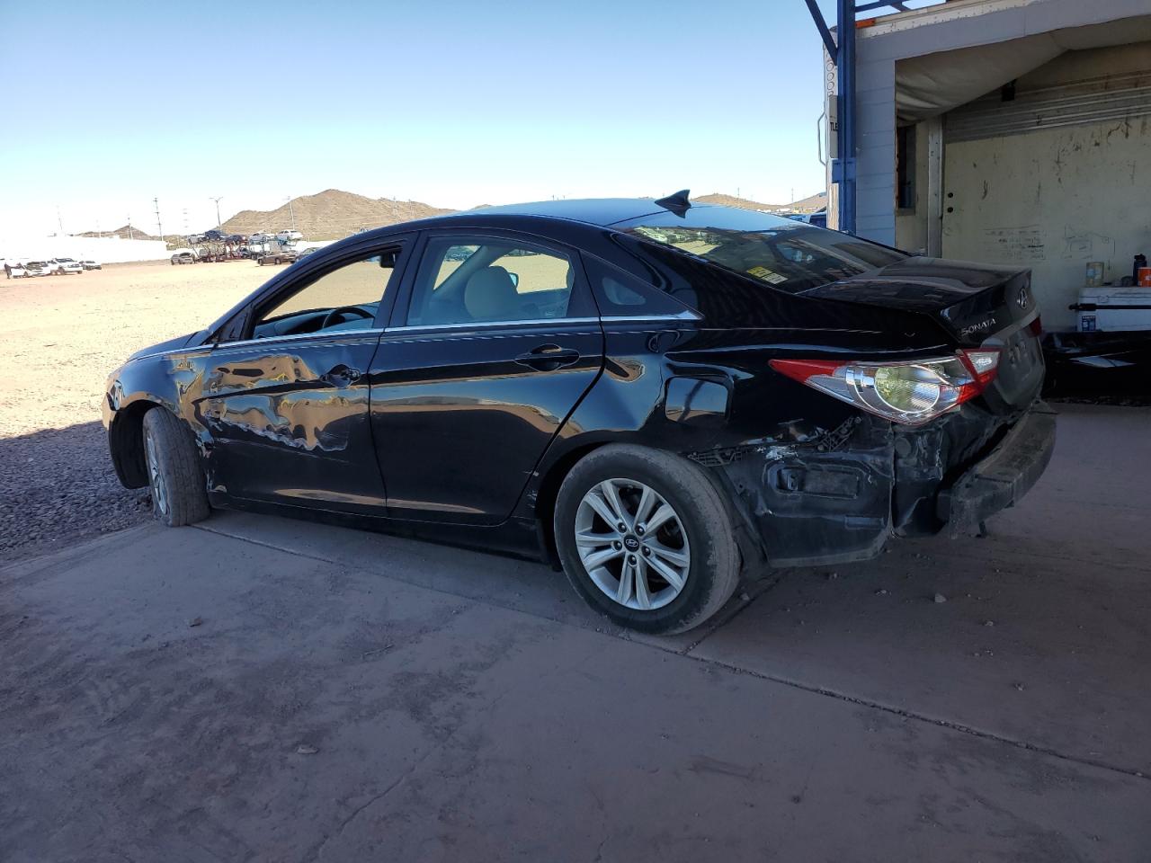 2012 Hyundai Sonata - Image 2