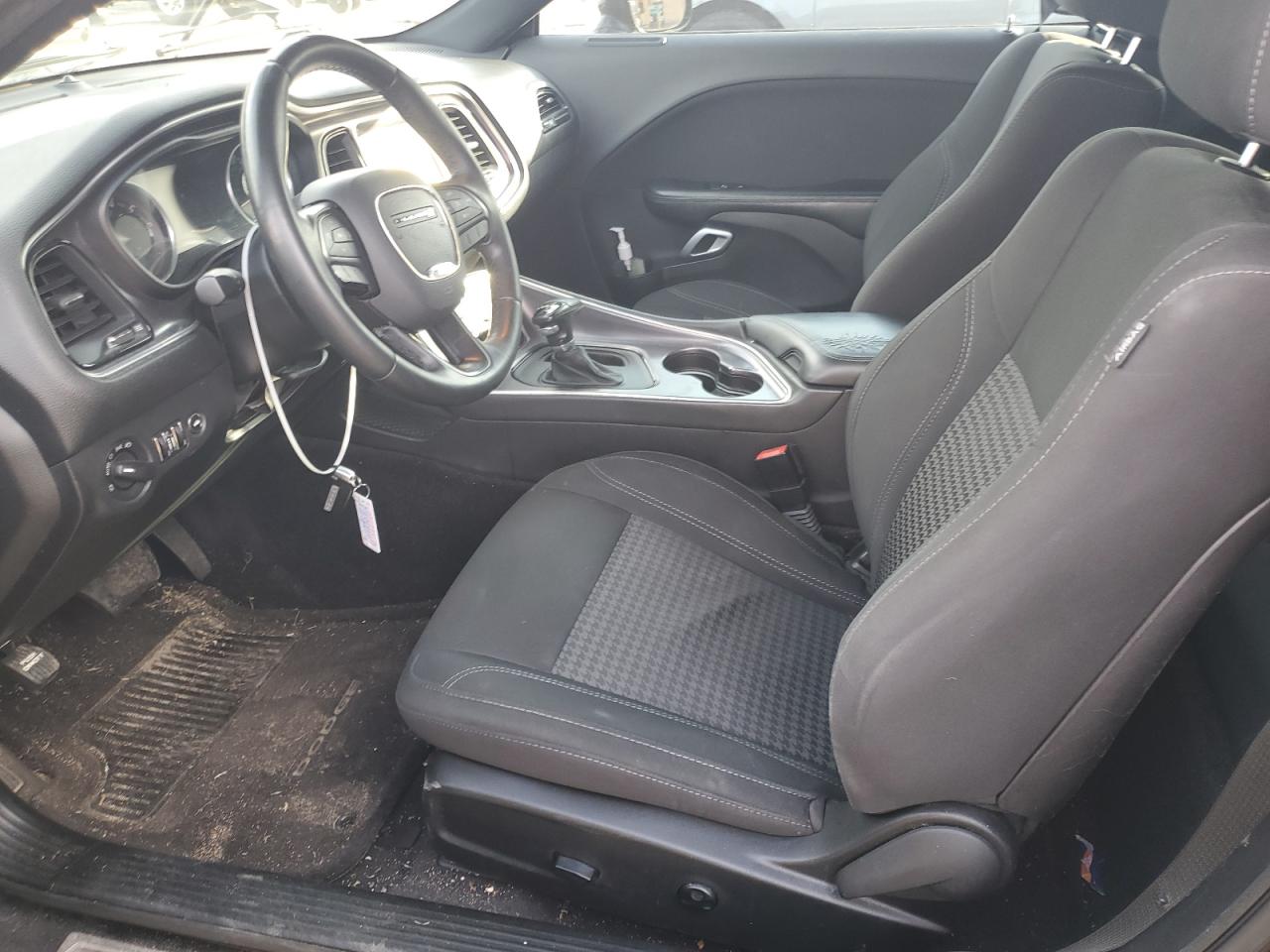 2016 Dodge Challenger - Image 7