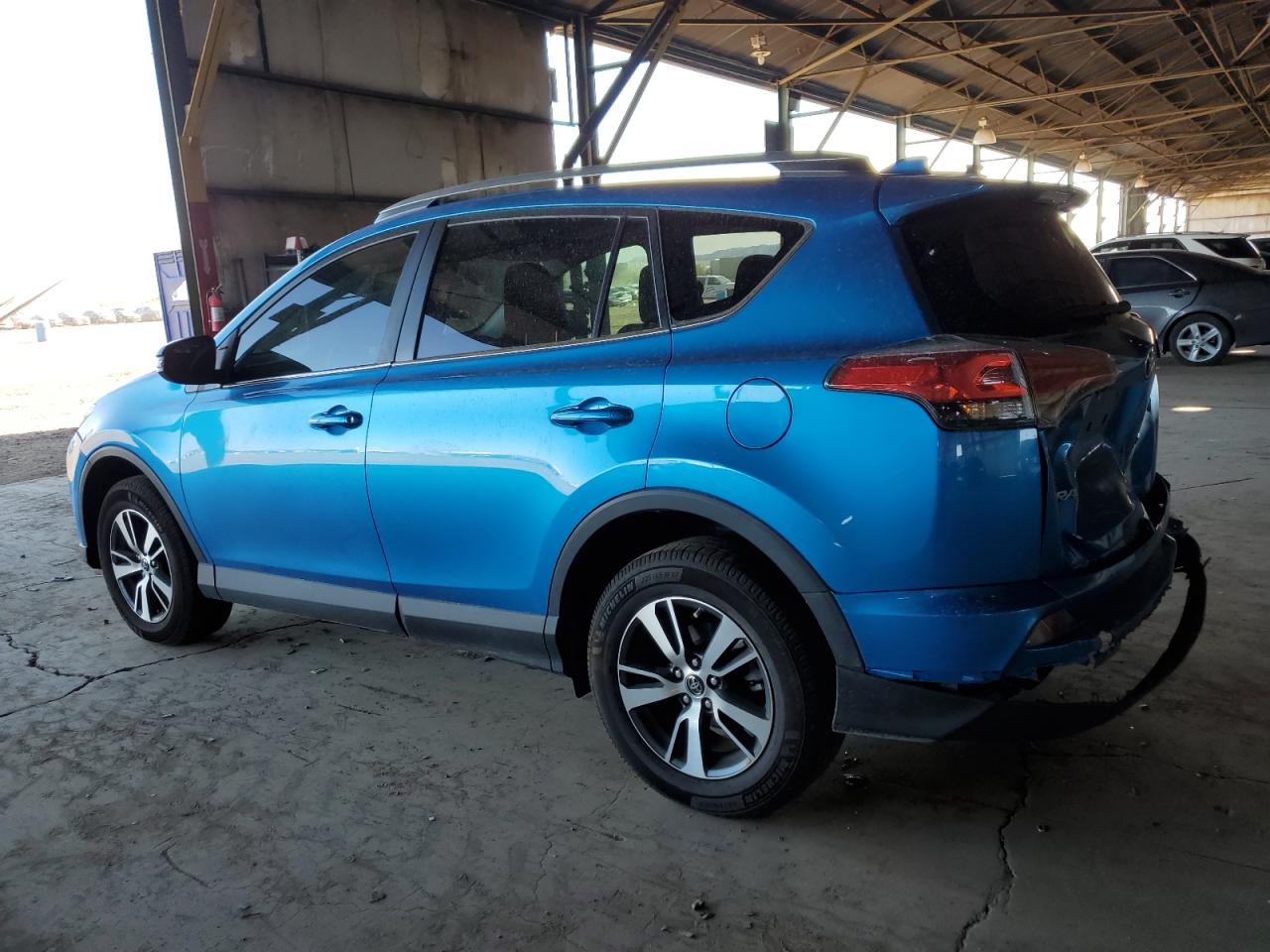 2017 Toyota RAV 4 - Image 2