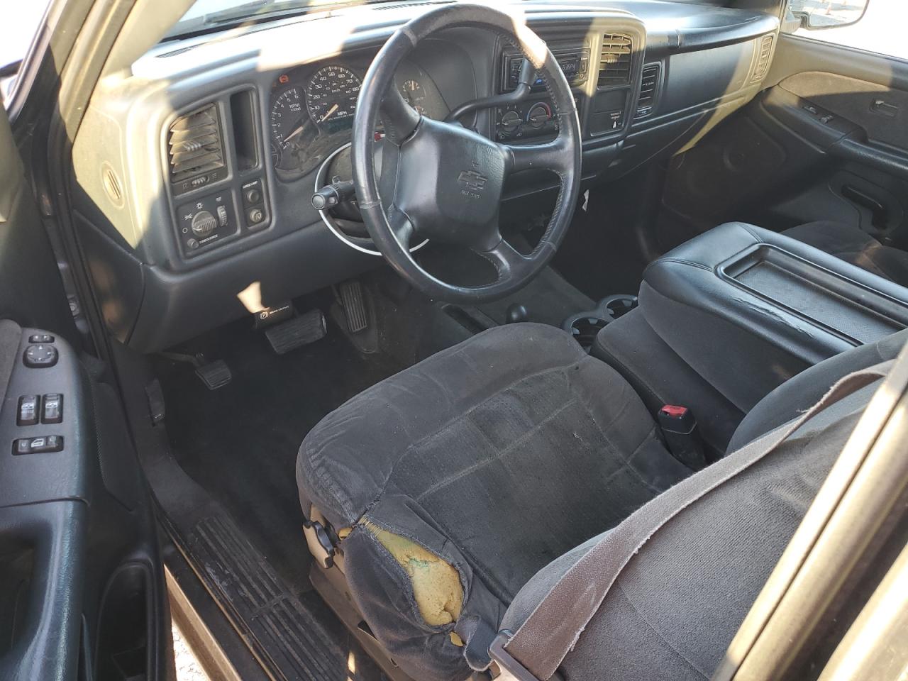 2002 Chevrolet Silverado - Image 8