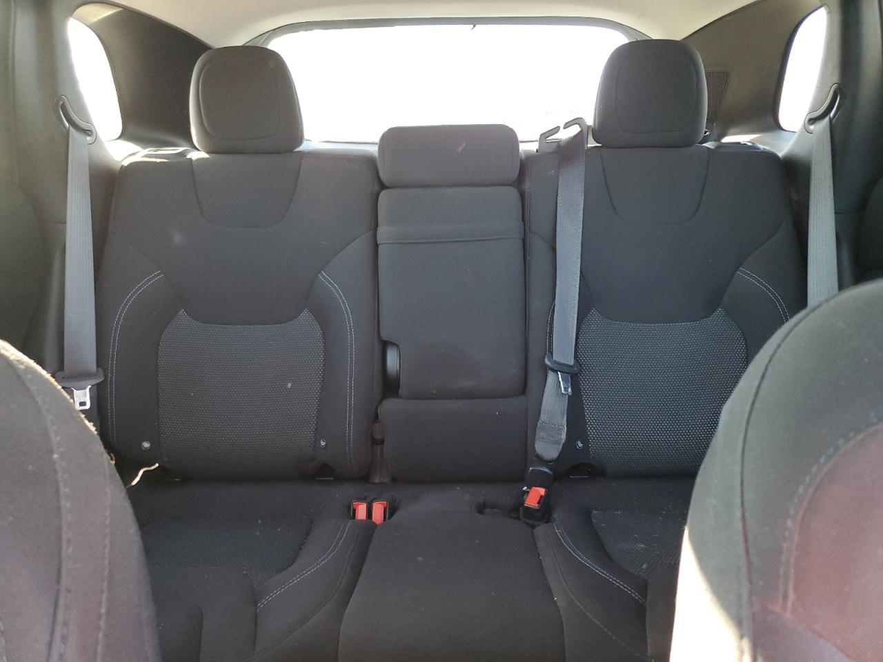 1C4PJLCB1KD143819 Jeep Grand Cherokee 2019. Фото: 9