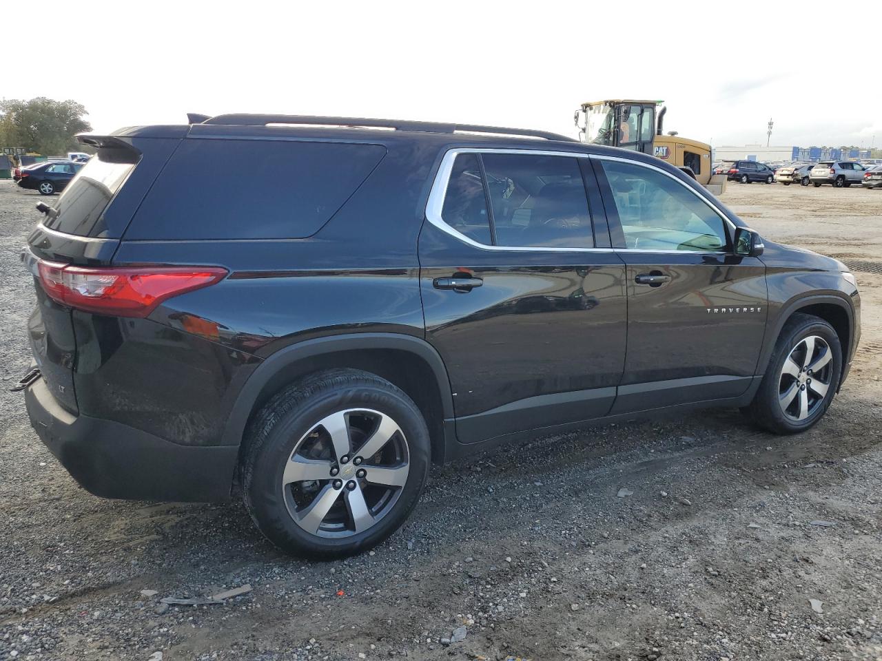 2021 Chevrolet Traverse - Image 3