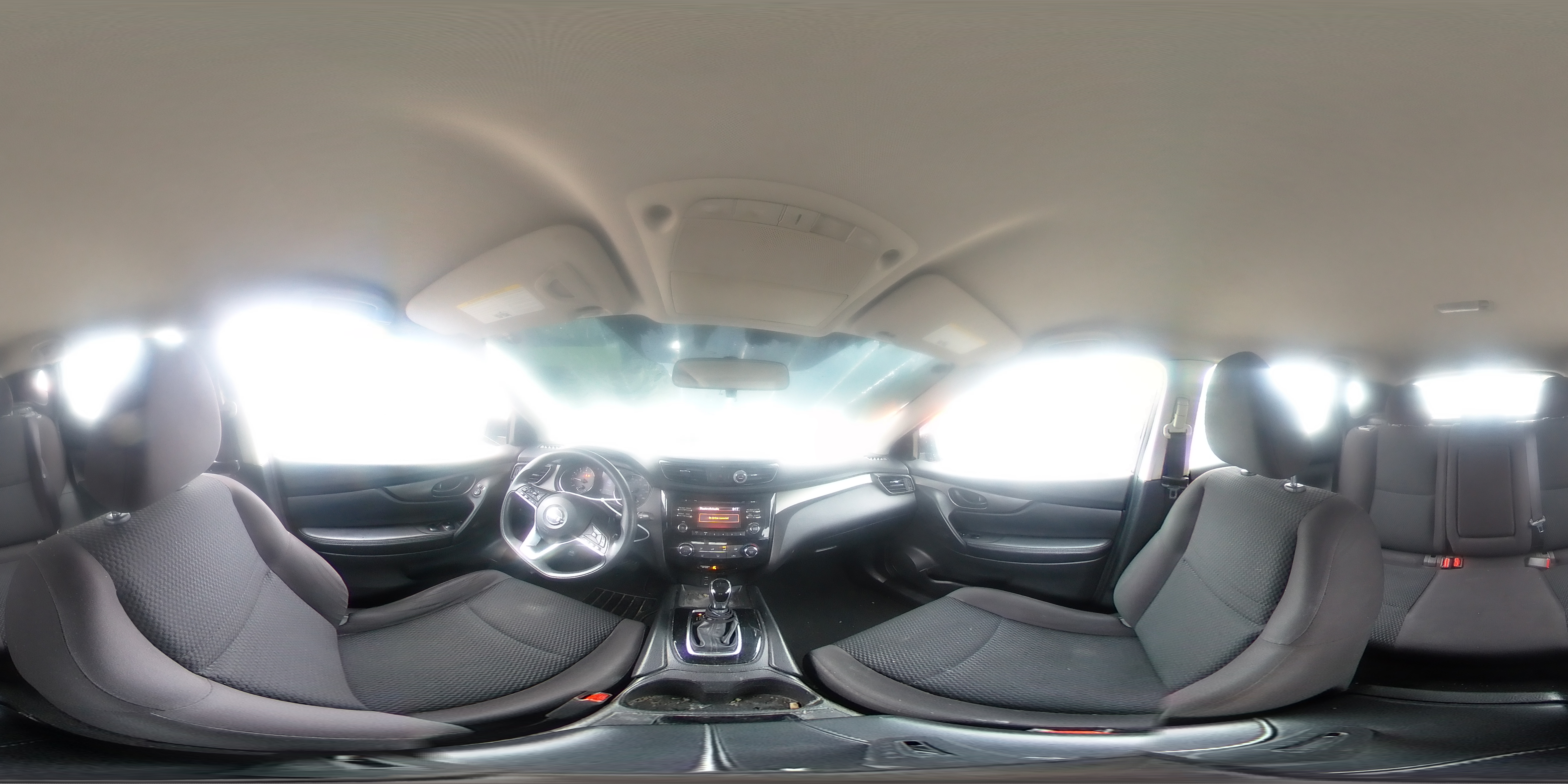 2018 Nissan Rogue - Image 13