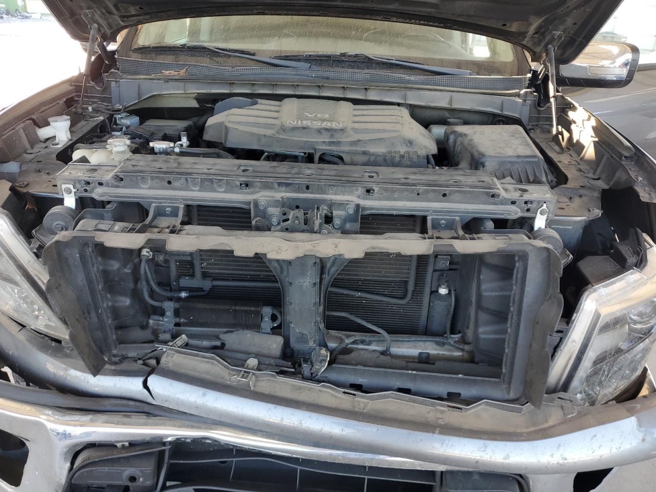2018 Nissan Titan - Image 11