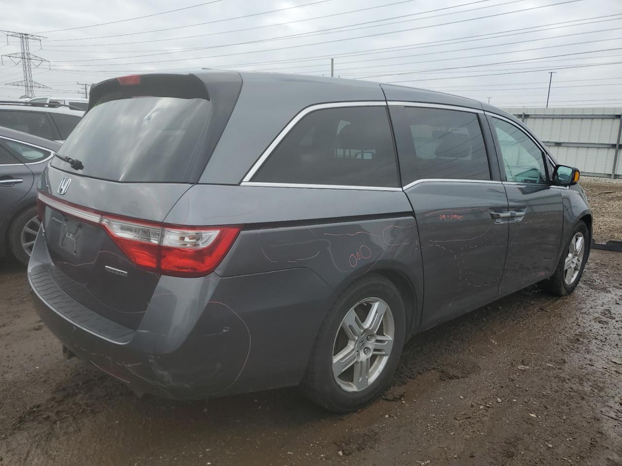 2013 Honda Odyssey - Image 3