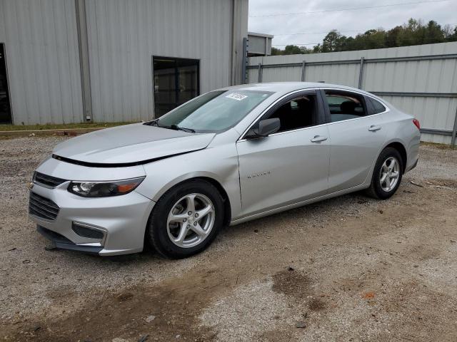 Sedans CHEVROLET MALIBU 2017 Srebrny