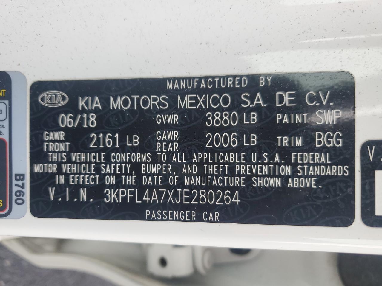 3KPFL4A7XJE280264 2018 KIA FORTE - Image 12