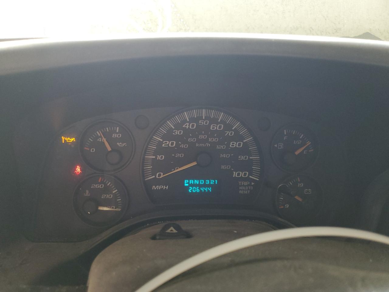 2005 Chevrolet Express - Image 9