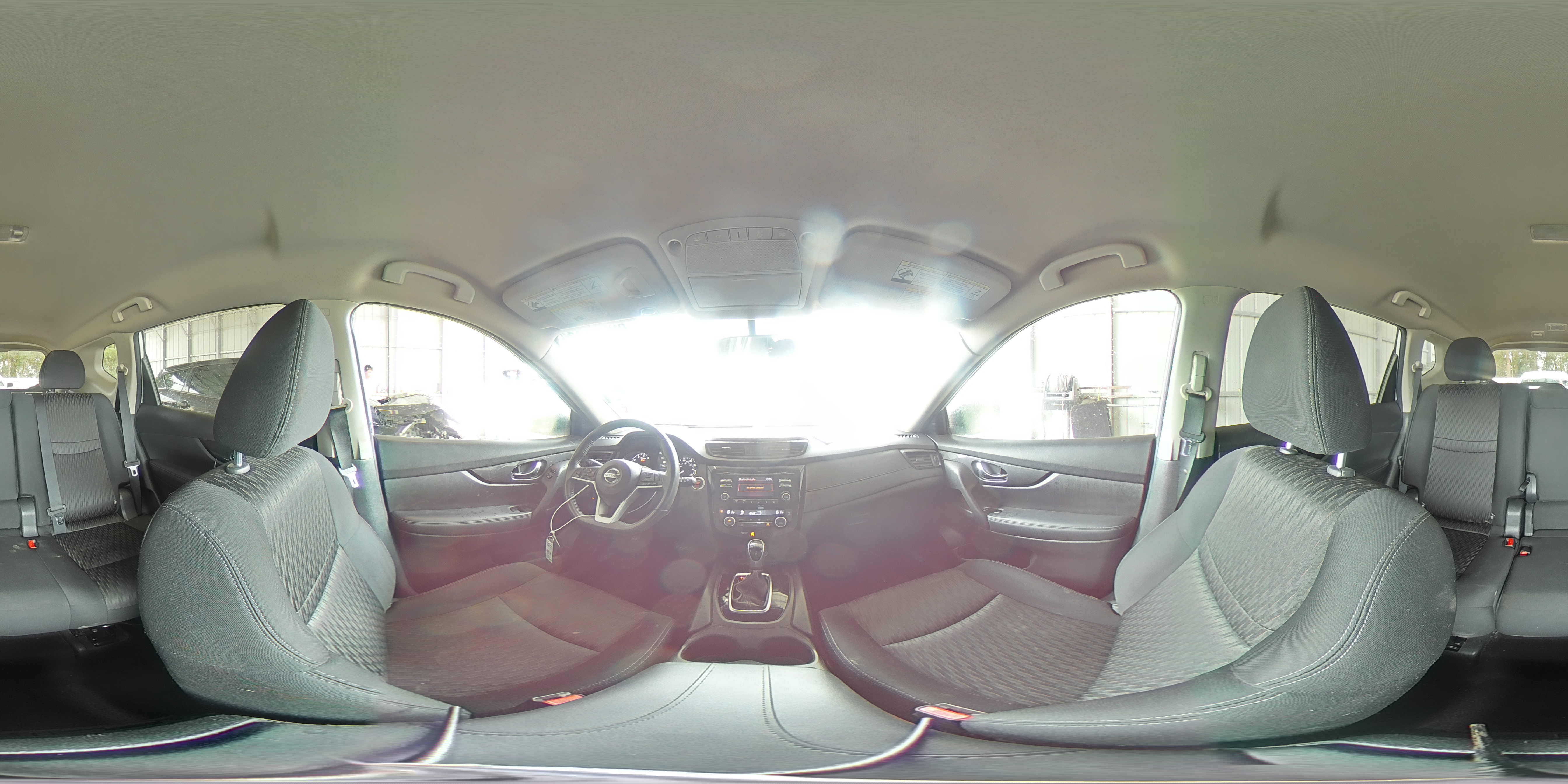 2017 Nissan Rogue - Image 15