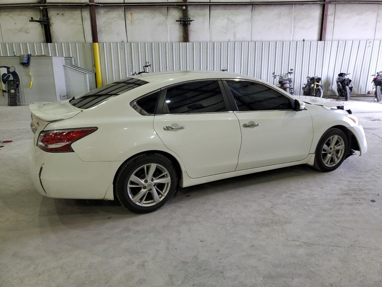 2015 Nissan Altima - Image 3
