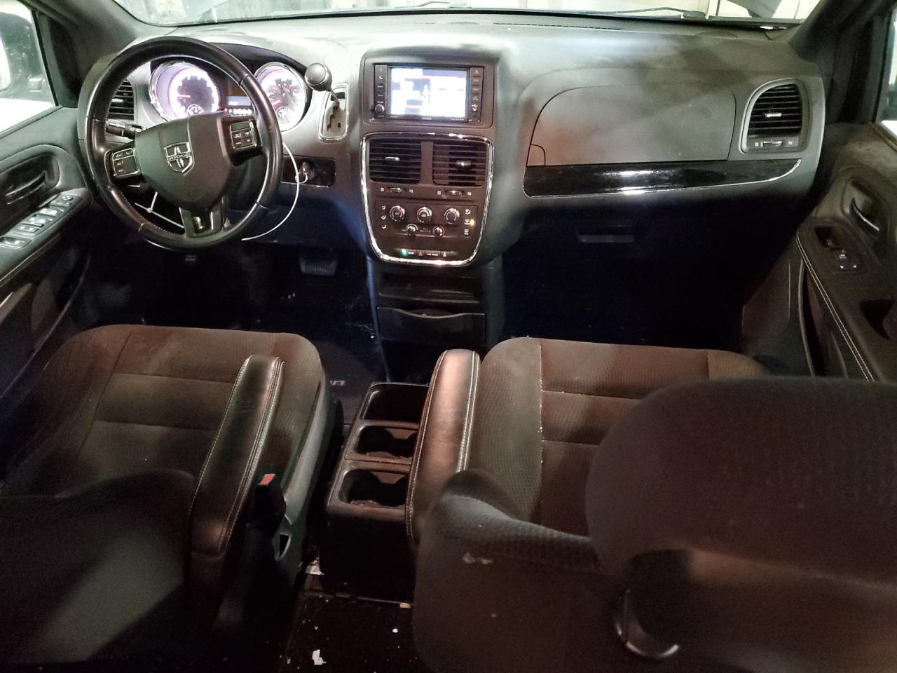 2017 Dodge Caravan - Image 8