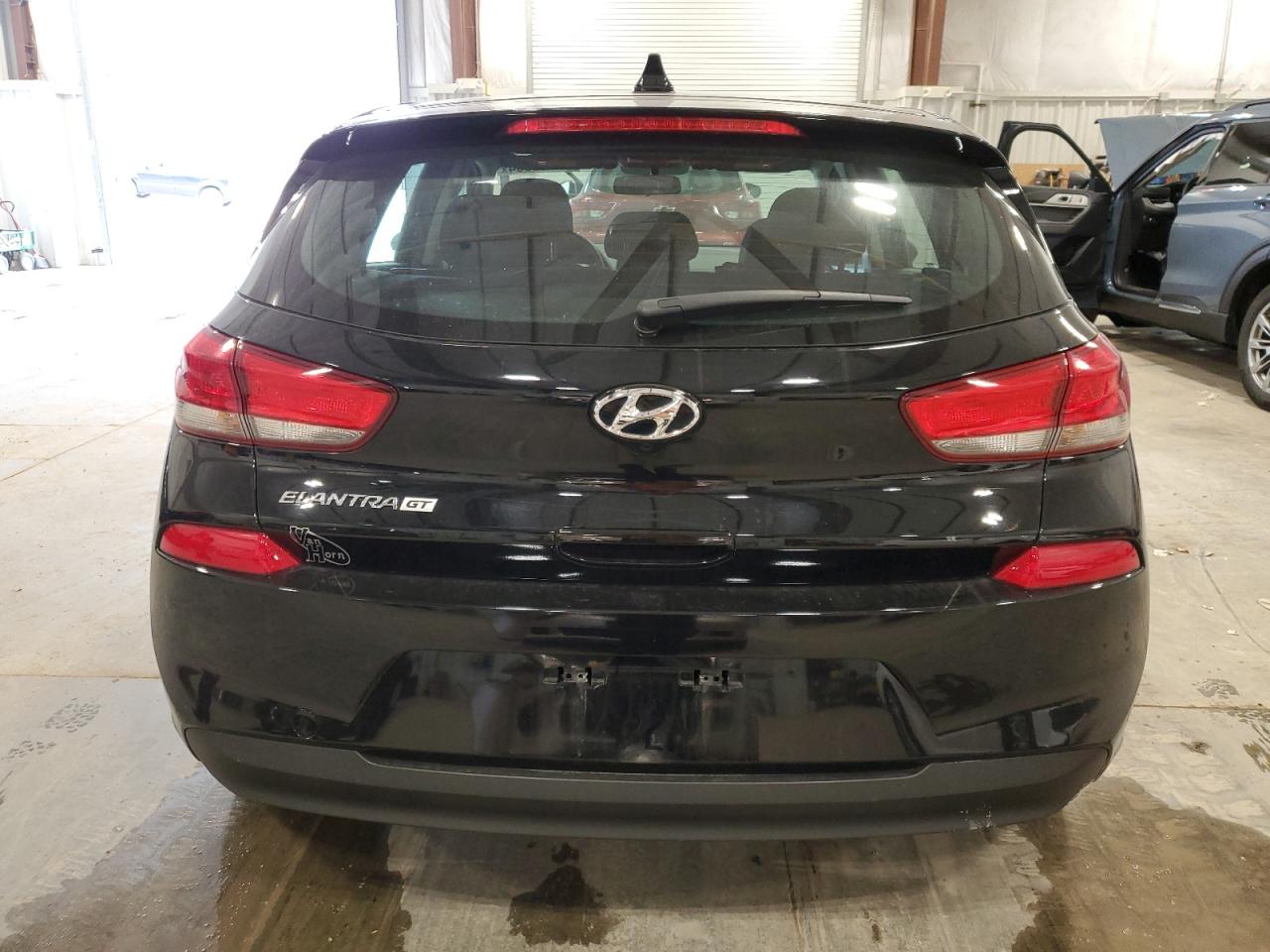 2019 Hyundai Elantra - Image 6