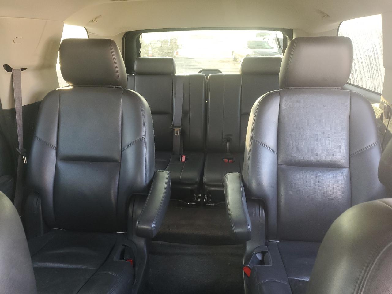 2013 GMC Yukon - Image 10