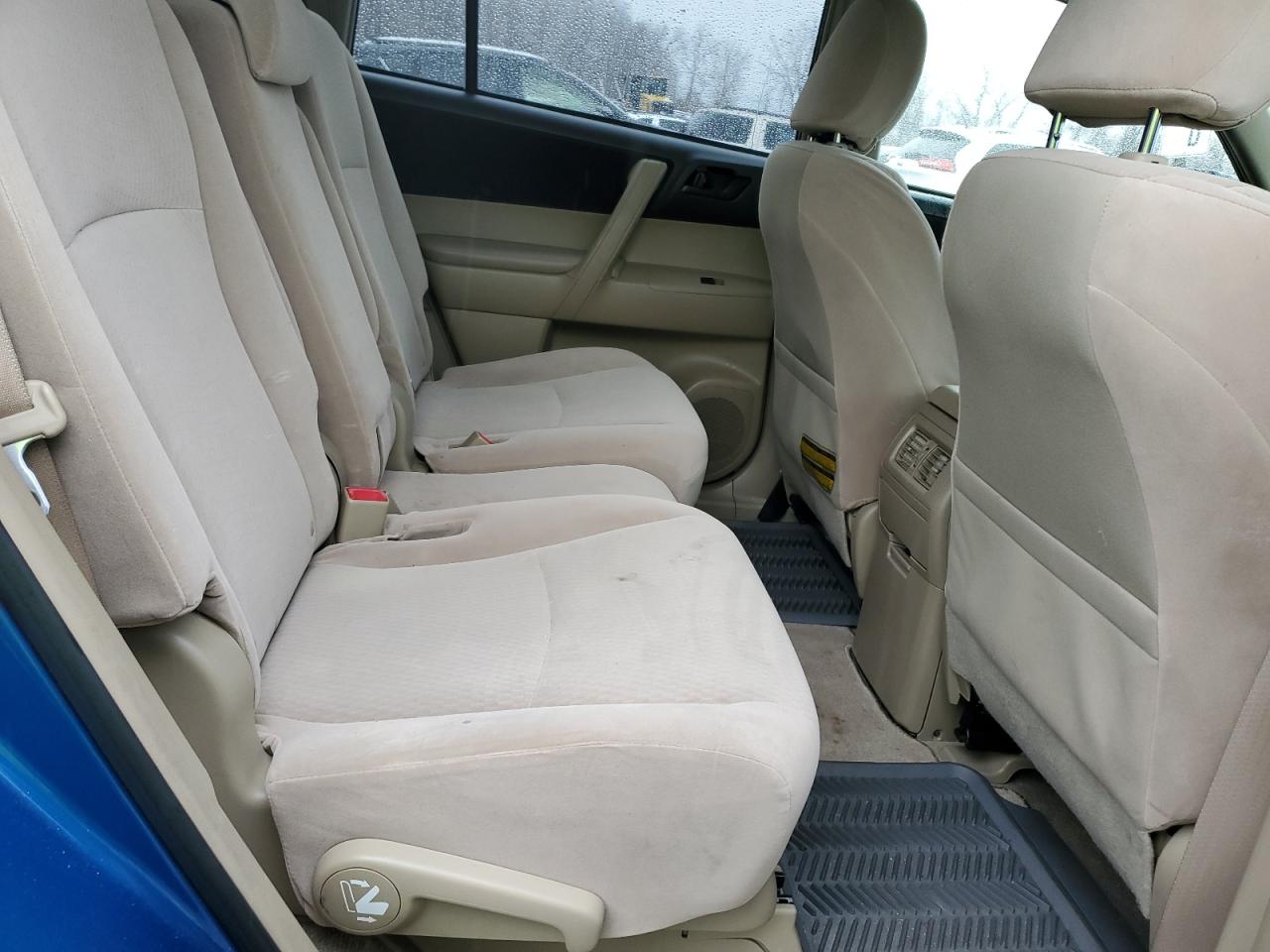 2009 Toyota Highlander - Image 11