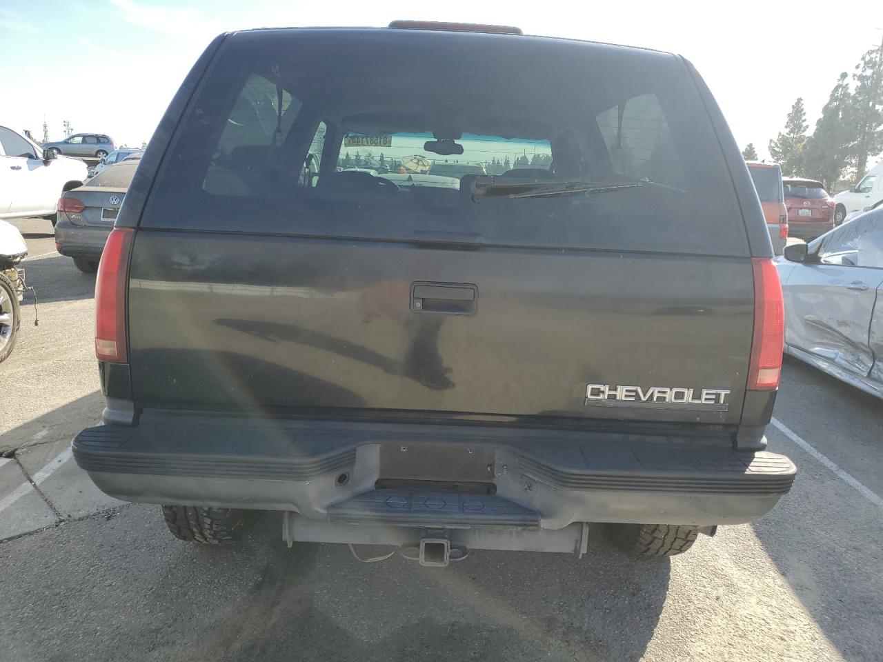 1997 Chevrolet Tahoe K1500 VIN: 3GNEK18R6VG156112 Lot: 81587144