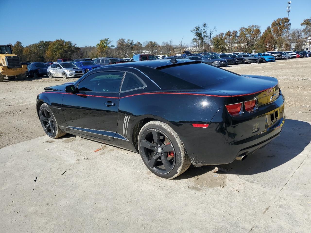 2011 Chevrolet Camaro - Image 2