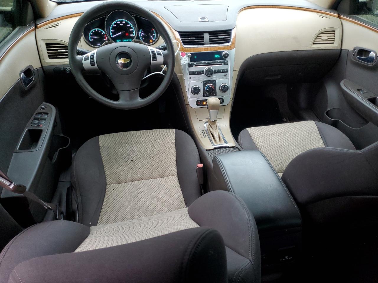 2011 Chevrolet Malibu - Image 8