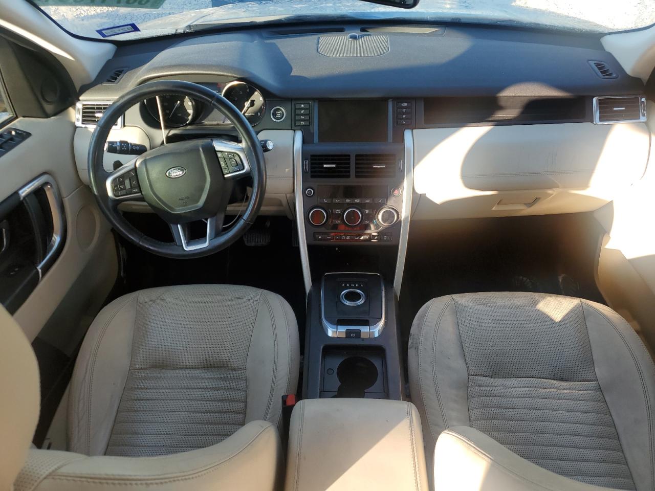 2016 Land Rover Discovery - Image 8