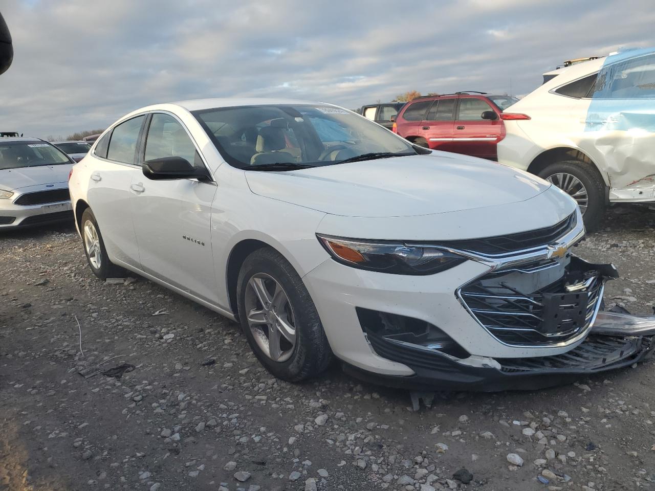 VIN 1G1ZC5ST0KF182178 2019 CHEVROLET MALIBU no.4