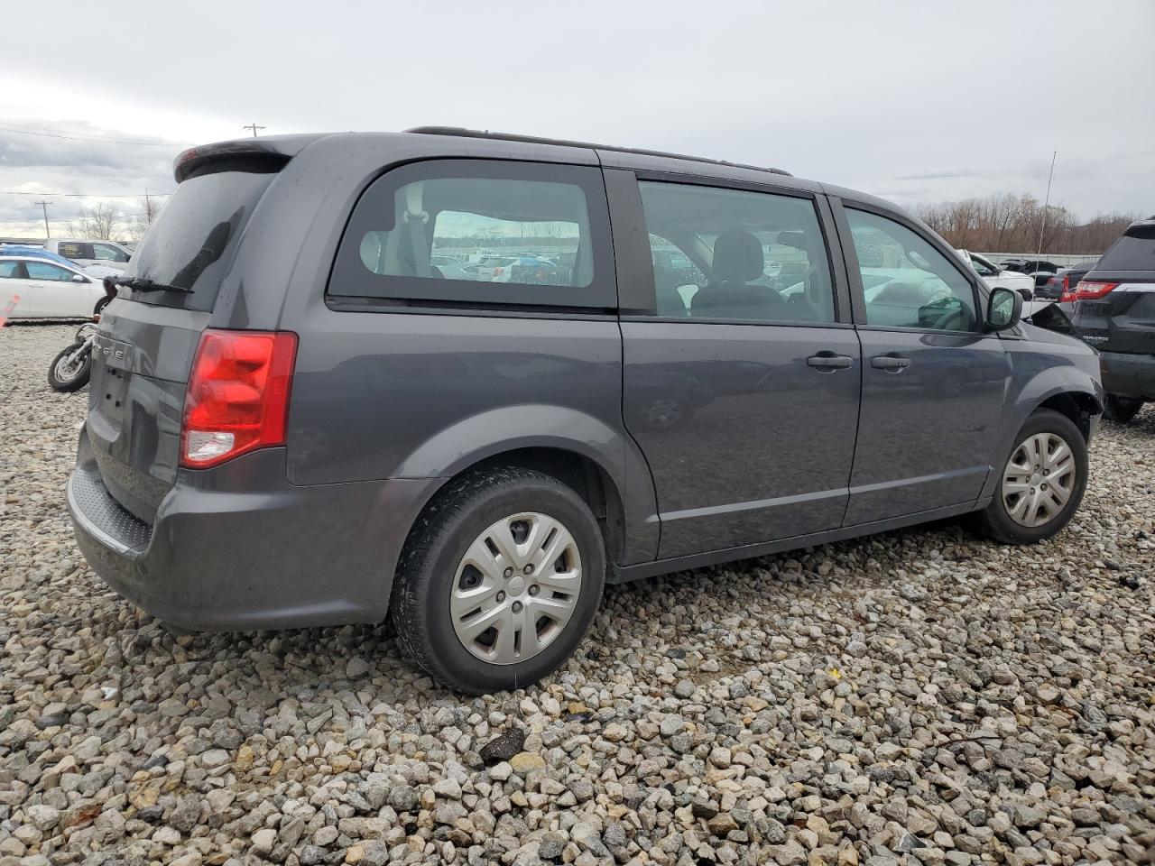 2017 Dodge Caravan - Image 3