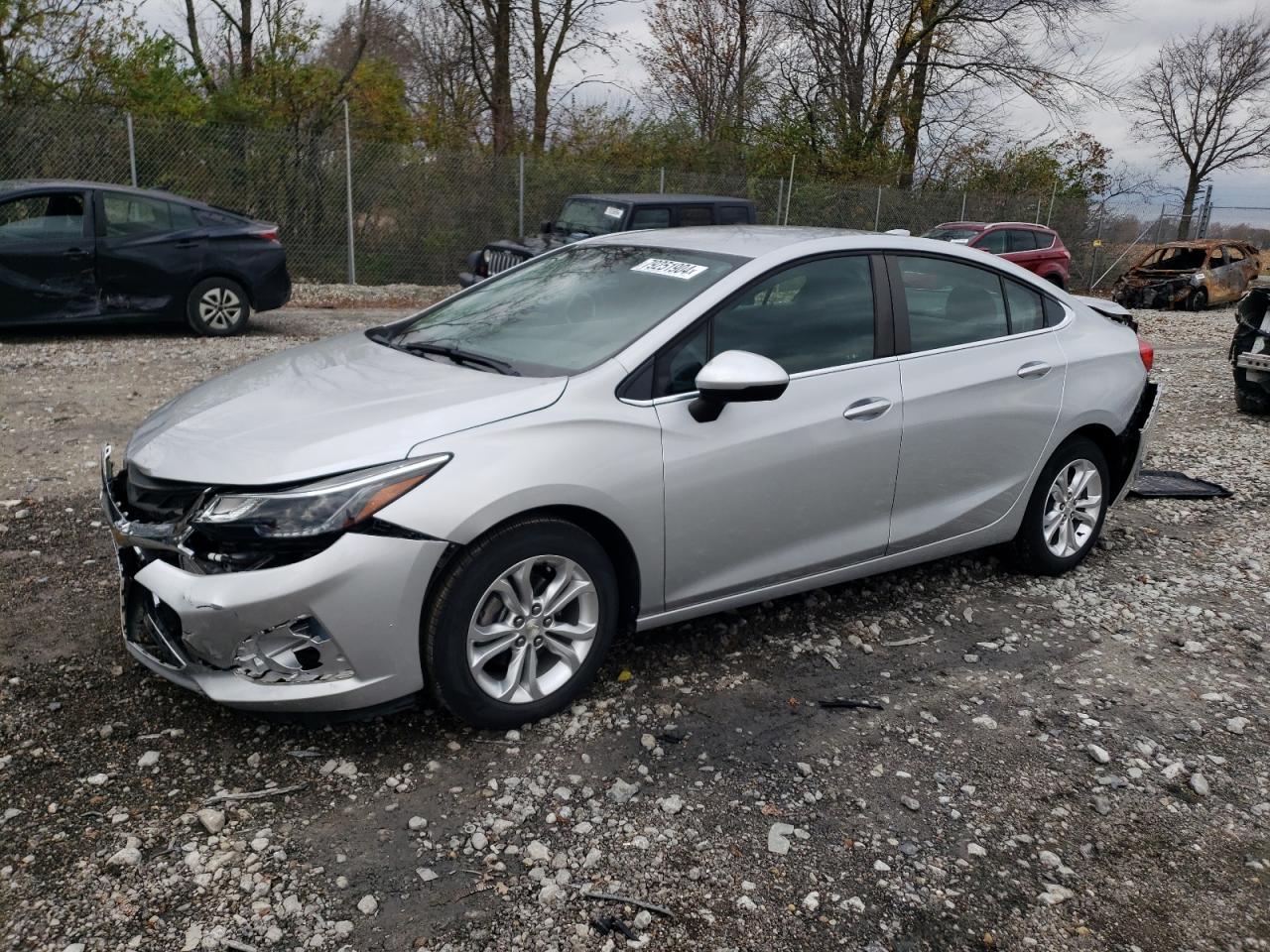 2019 Chevrolet Cruze - Image 1