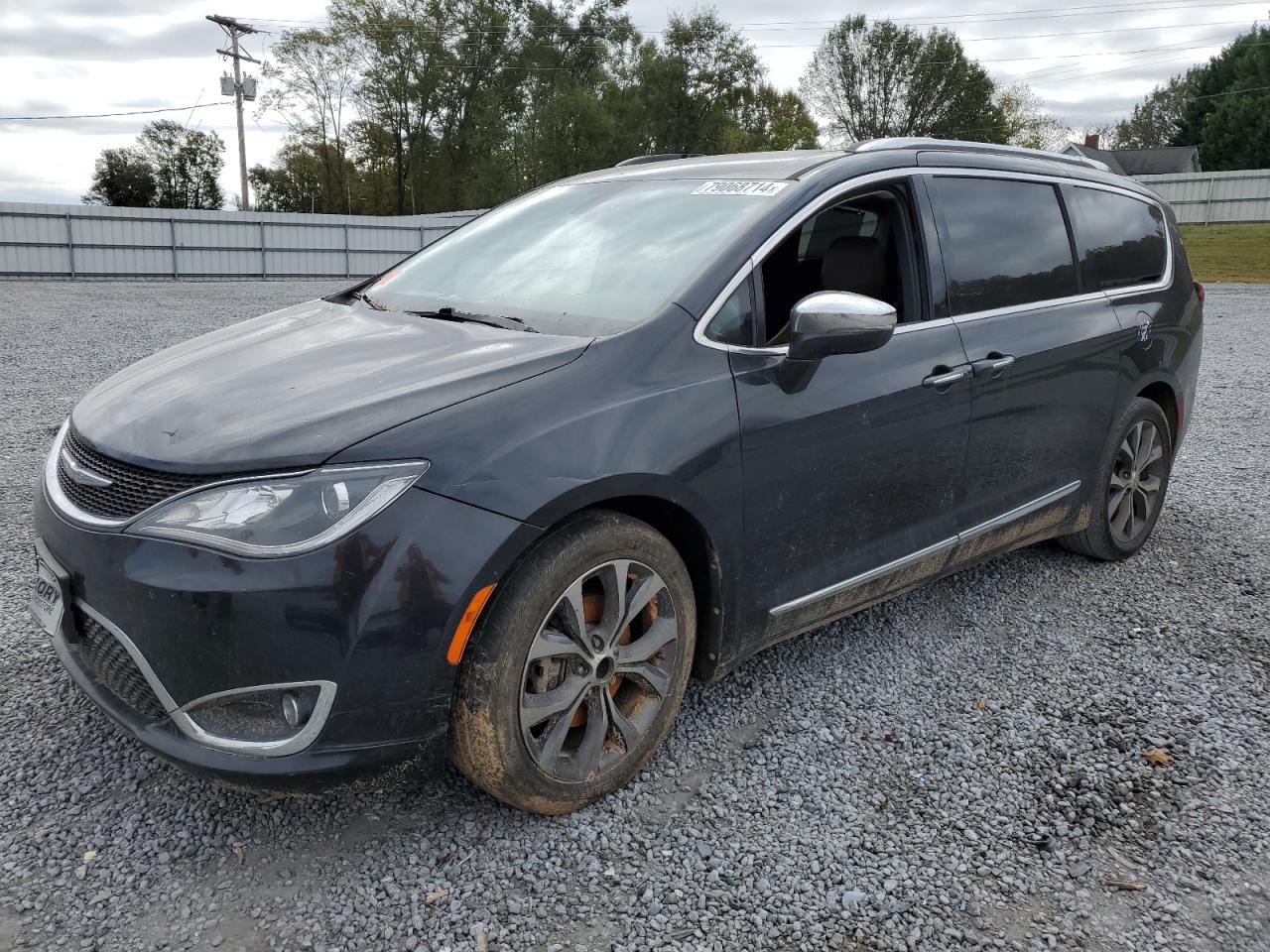 2017 Chrysler Pacifica - Image 1