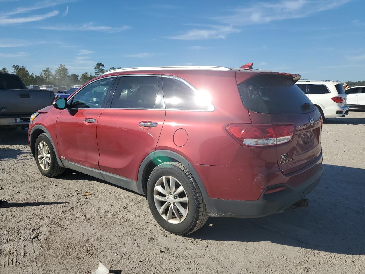 2017 Kia Sorento - Image 2