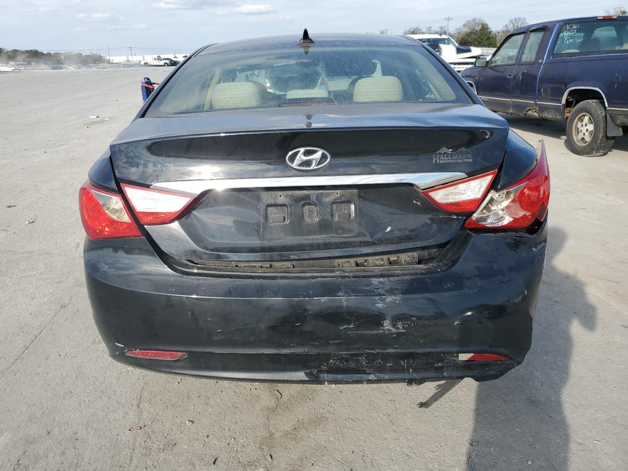 2011 Hyundai Sonata - Image 6