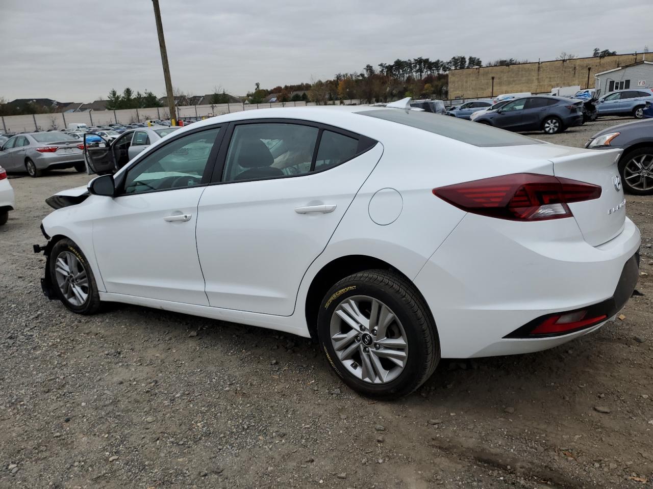 2020 Hyundai Elantra - Image 2